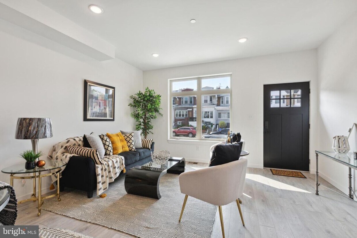 Foto principal - 5633 Warrington- New Construction 3 Bedroo...
