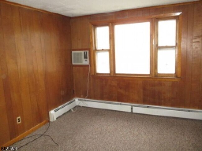 Building Photo - 282 Green Ave