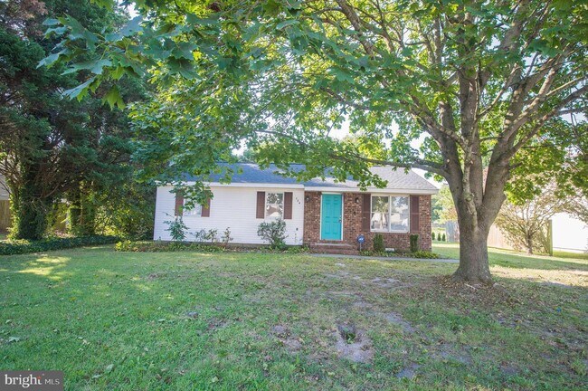 Building Photo - 104 Halsey Dr