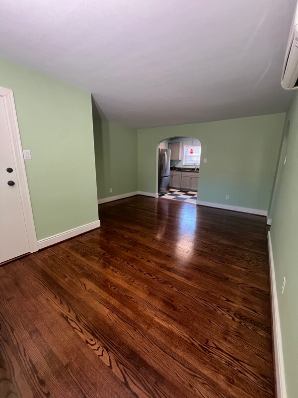 Foto del edificio - 4050 Forest Hill Ave