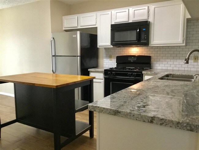 Foto del edificio - 9326 Wandsworth Dr