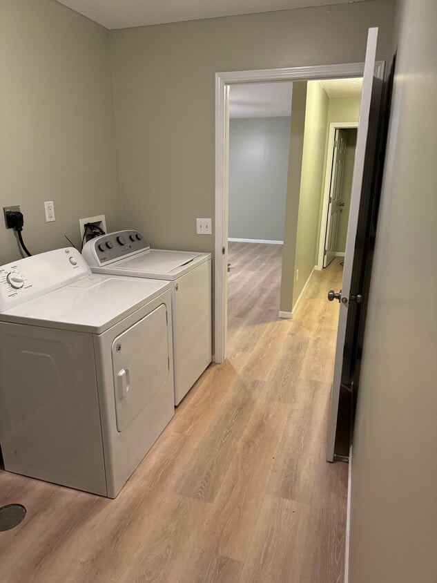 Foto principal - 615 11th Street Southwest