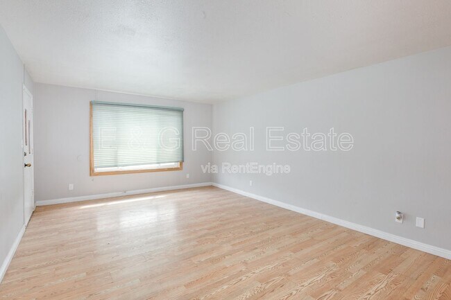 Foto del edificio - 1722 E Broadmor Dr