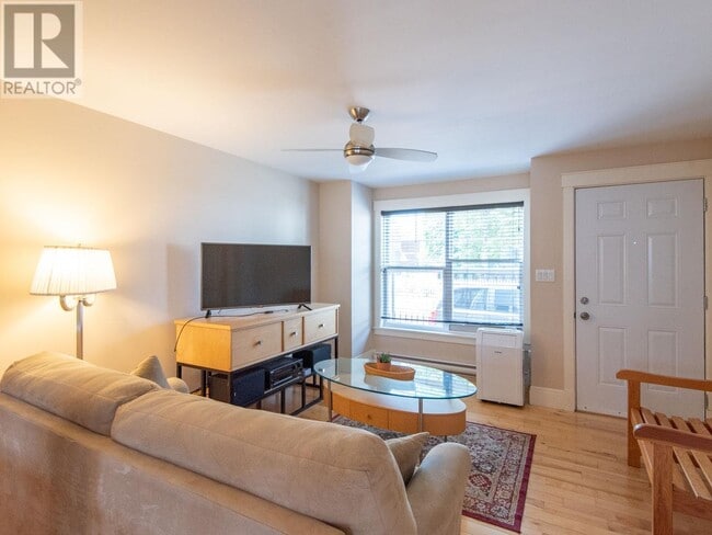 Photo du bâtiment - 320 Queen St