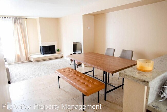 Foto del edificio - 330 N Maple St