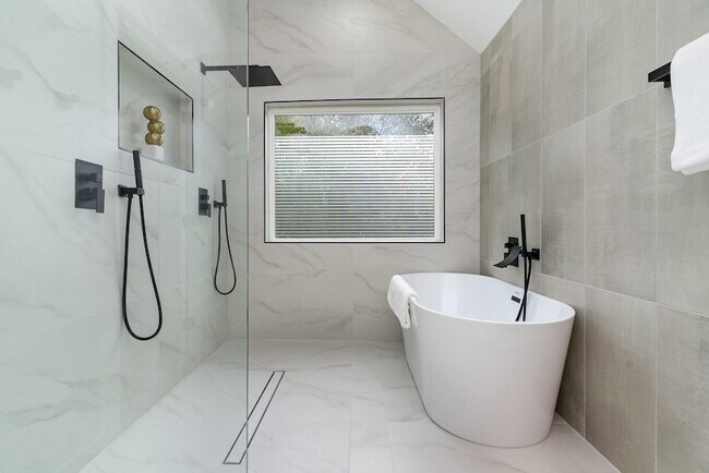 Foto del edificio - 17732 Windflower Way