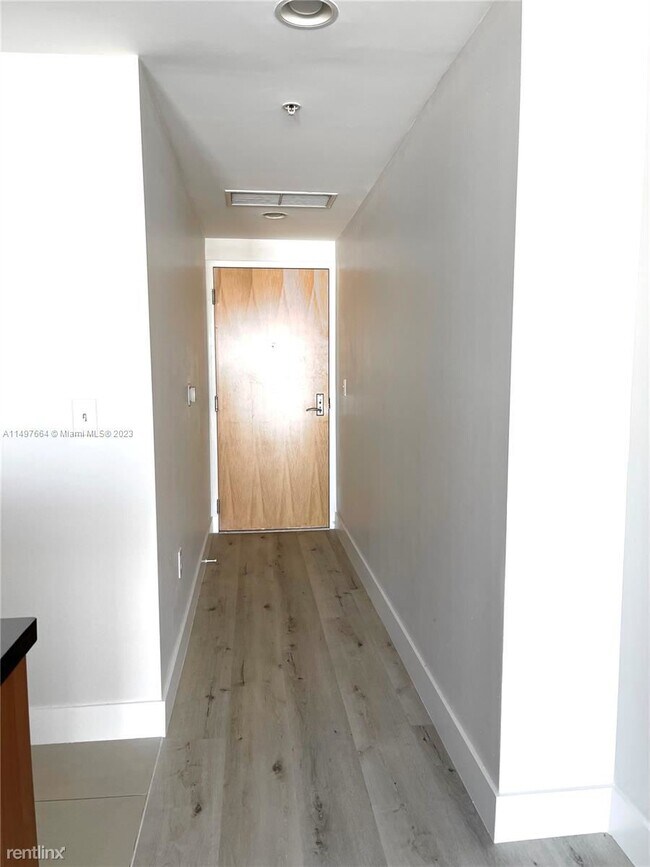 Foto del edificio - 1 br, 1 bath Condo - 244 Biscayne Blvd Apt...