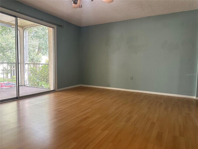 Building Photo - 516 Orange Dr