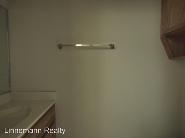 Foto del edificio - 3709 Woodrow Dr