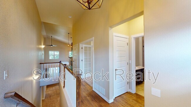 Foto del edificio - 1097 Antrim Loop