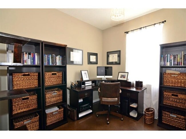 Building Photo - 3775 Parkridge Cir