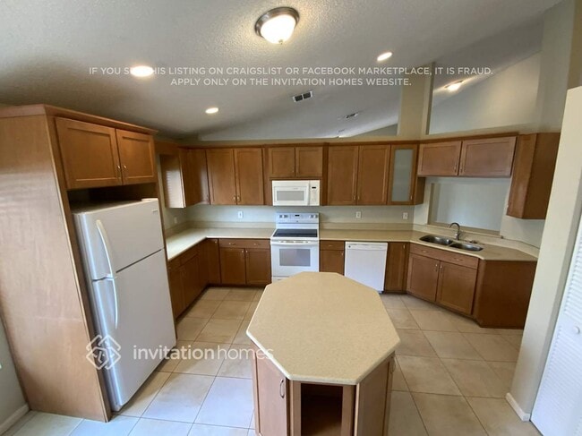 Building Photo - 5233 Rosen Blvd