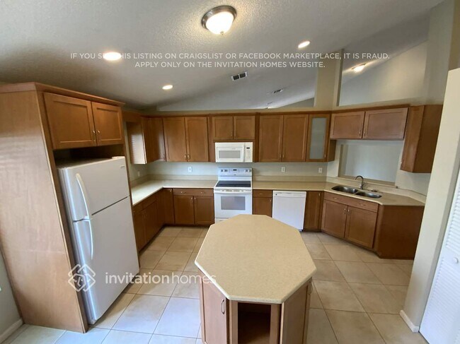 Foto del edificio - 5233 Rosen Blvd