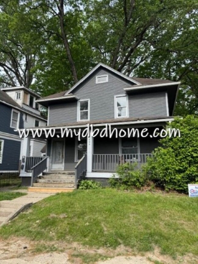 Building Photo - 3006 Thompson Ave