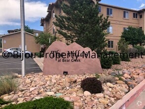Building Photo - 304 Bear Creek Rd