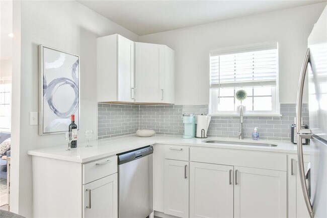 Foto del edificio - 905 Briarcliff Terrace NE