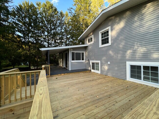 Exterior - Deck - 1474 Kubic Dr