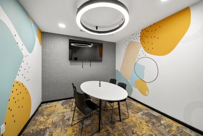 Sala de estudio pequeña - The Hive Apartments