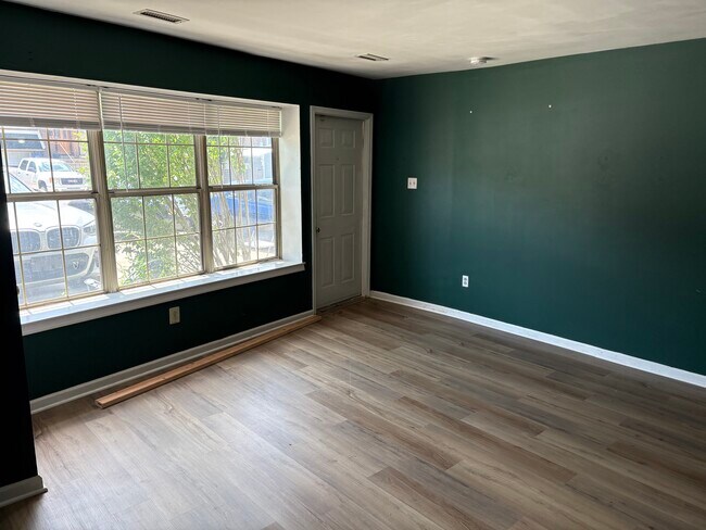 Bright living room/entrance - 203 Rock St