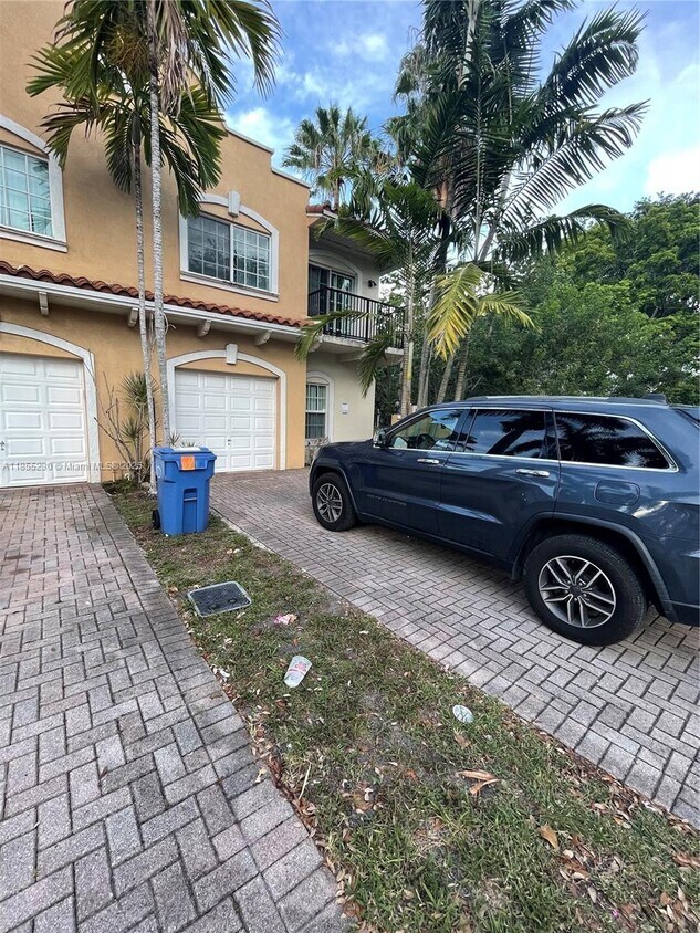 Foto principal - 3450 NW 17th Terrace