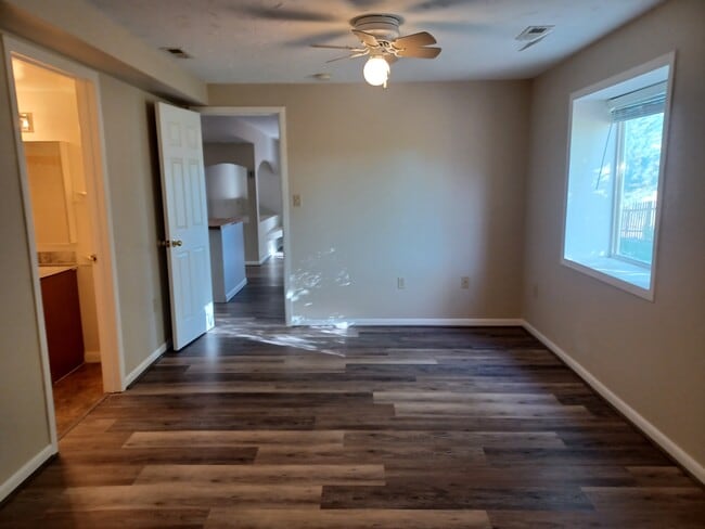 Building Photo - 1438 Chesham Cir