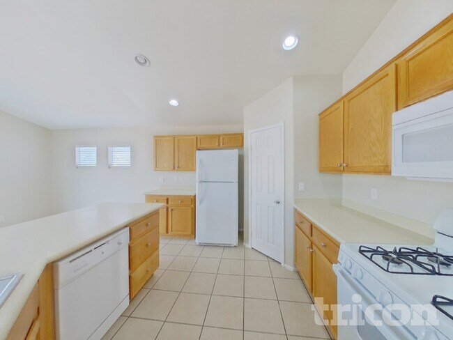 Foto del edificio - 2132 Meadow Green Ave
