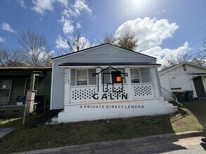 Building Photo - 138 Millen St