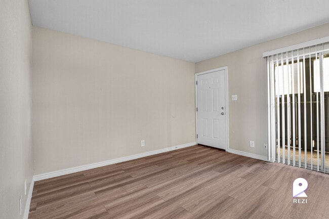 Building Photo - 2602 21st St N