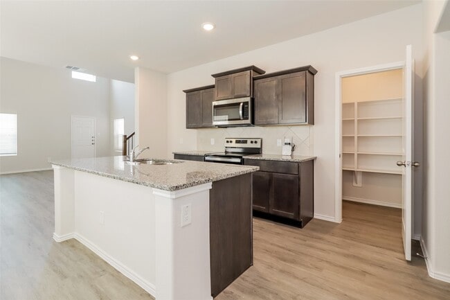 Building Photo - 15252 Estrella Rd E