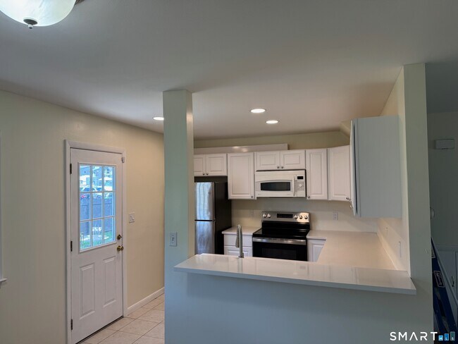 Building Photo - 855 Black Rock Tpke