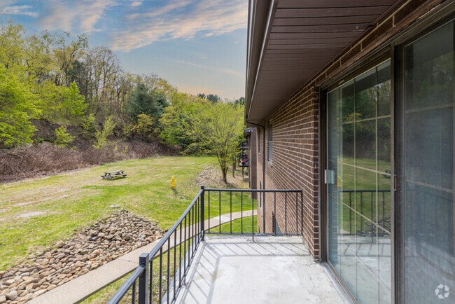 Colonial Arms, 2 habitaciones, balcón - Colonial Arms