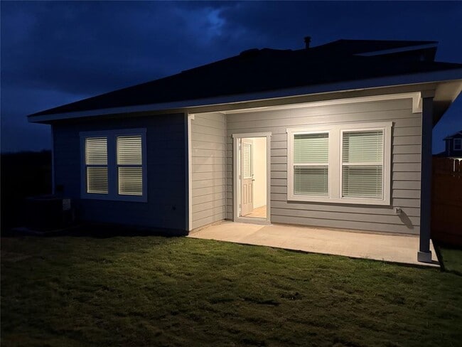 Foto del edificio - 12114 Pike Bnd