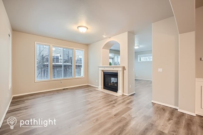 Building Photo - 4328 5th Ave NW