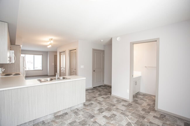 Building Photo - Belmont Townhomes