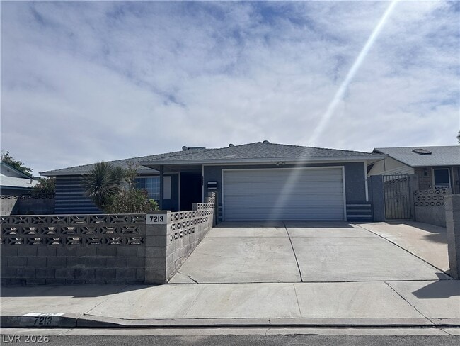 Foto del edificio - 7213 Roe Ct