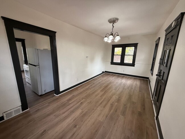 Foto del edificio - 322 W Morrell St