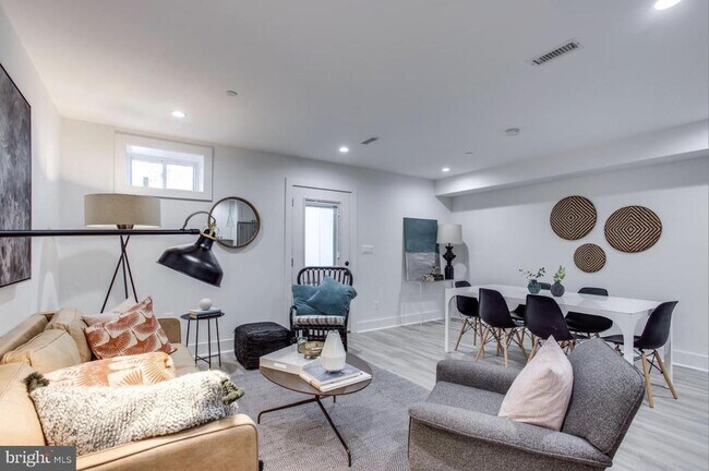 Foto del edificio - 22 Bryant St NW