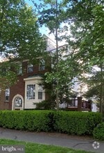 Building Photo - 4070 Fountainside Ln