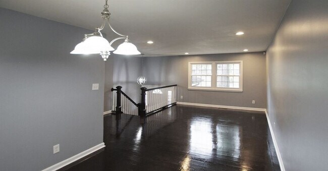 Building Photo - 10572 Eagle Dr