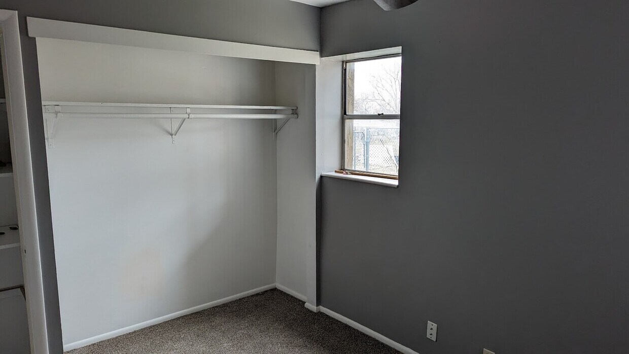 Building Photo - 235 E. 100 N. / MAK