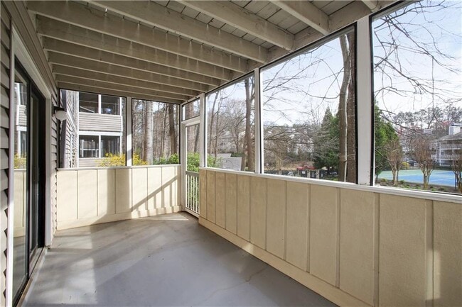 Building Photo - 210 Wynnes Ridge Cir SE