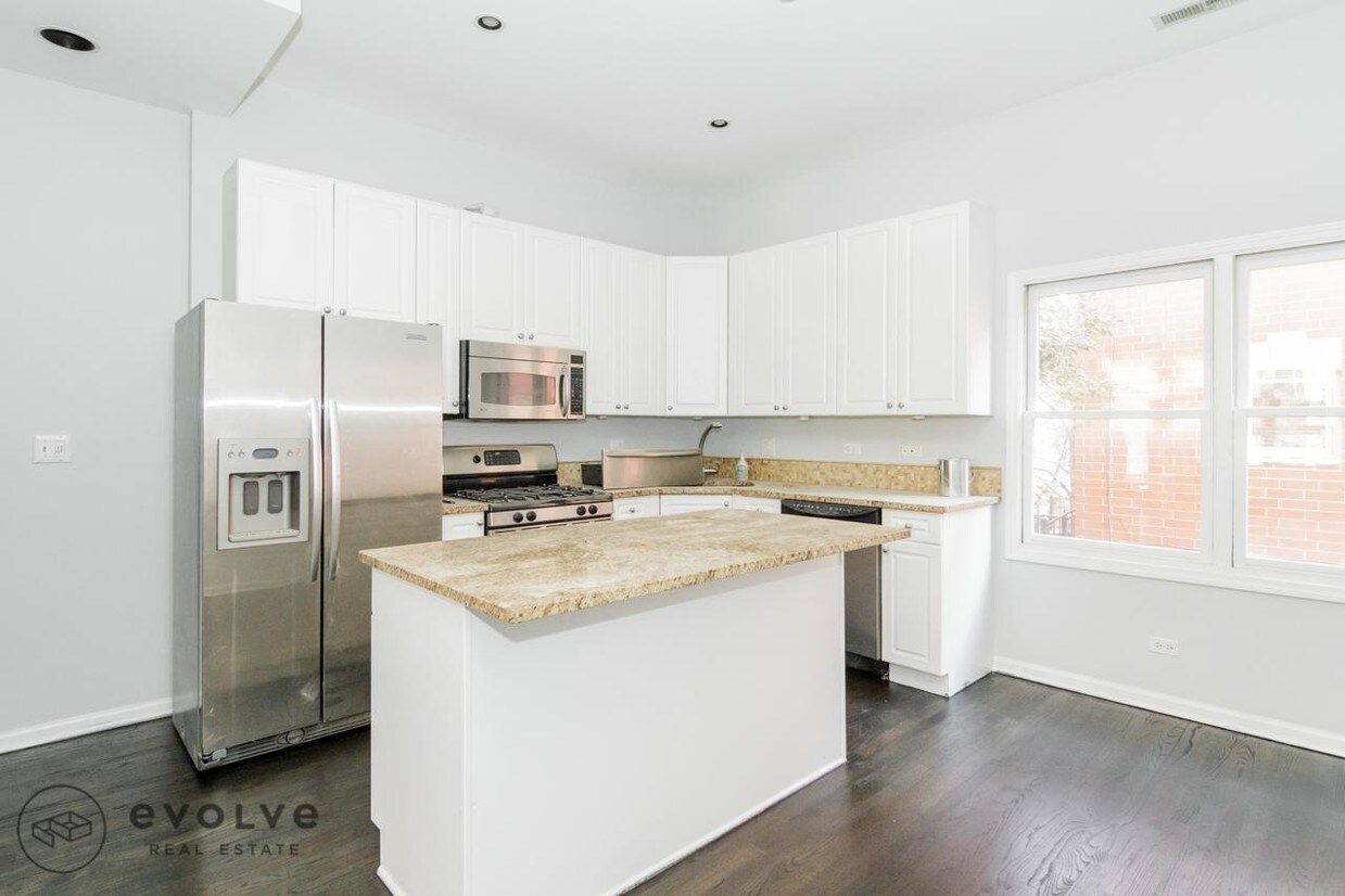 Foto principal - 855 W Erie St