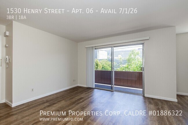 Building Photo - 1530 Henry St