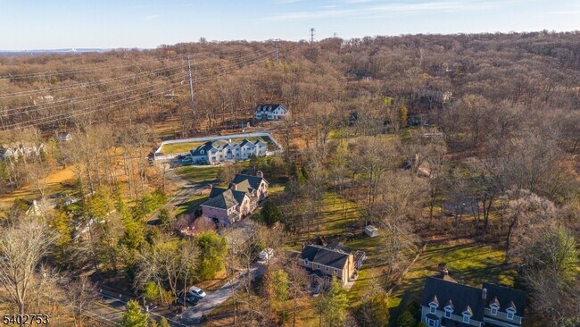 Foto del edificio - 850 Valley Rd