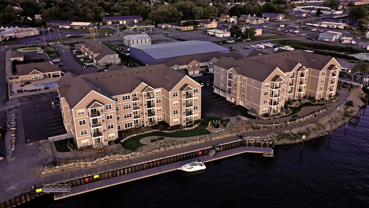 600 River Road Luxury Apartments 600624 River Rd Buffalo, NY