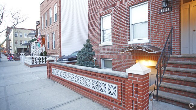 Foto del edificio - 1854 68th St