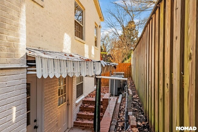 Foto del edificio - 821 Onslow St