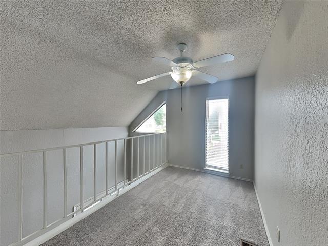 Building Photo - 2309 Balsam Dr