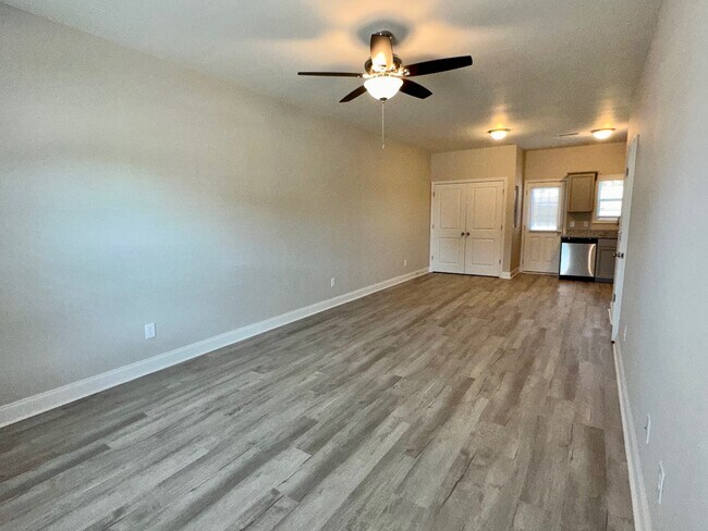 Foto del edificio - 2841-A Jubilee Dr