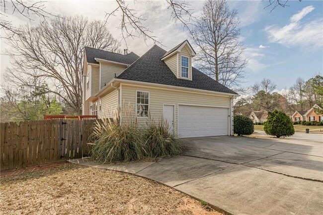 Building Photo - 125 Sussex Ln